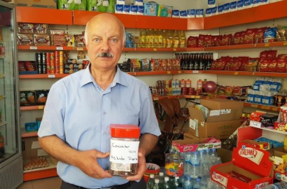 Market sahibi "Askıda Para" ile çocuklara destek oluyor