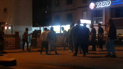 Karabük’te ’omuz atma’ kavgasında ıstaka, tekme ve yumruklar havada uçuştu