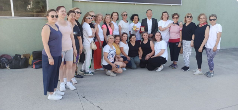 Devrek’te öğretmene teşekkür plaketi