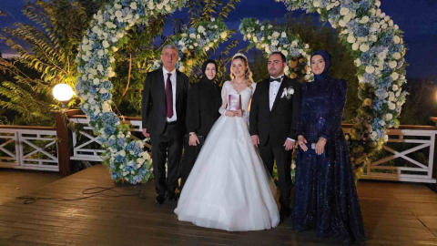 Öztürk ailesinin mutlu günü