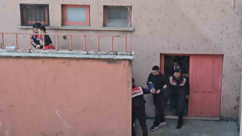 Kuyumcu soygunu zanlıları ilk kez hakim karşısında