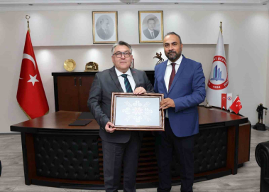 BARÜ Rektörü Akkaya’dan Rektör Özölçer’e nezaket ziyareti