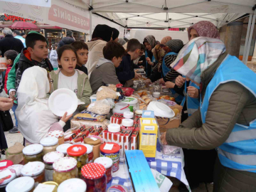 Kastamonu’da Gazze için hayır çarşısı kuruldu