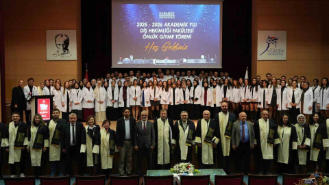 KBÜ’de diş hekimliği öğrencileri beyaz önlüklerini giydi