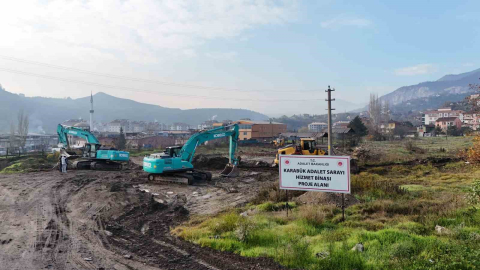 Adalet Sarayı için ilk kazma vuruldu