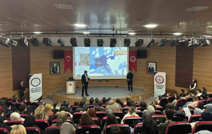 Üniversite öğrencileri liderlik sunumlarıyla yarıştı