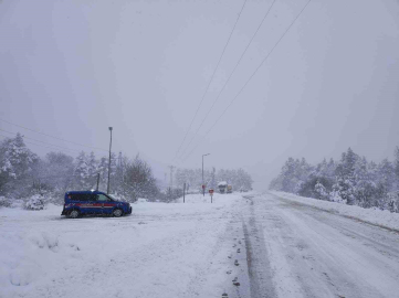 Karabük’te 112 köy yolu ukaşıma kapandı