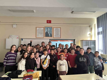 Halkla ilişkiler öğrencilerinden örnek başarı