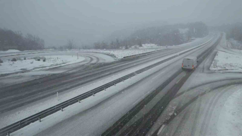 Zonguldak’ın yüksek kesimlerinde kar yağışı etkili oldu