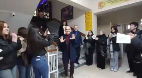 40 yıllık eğitimcinin meslek hayatı alkışlarla son buldu