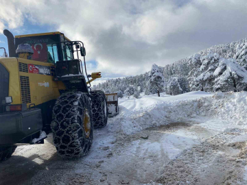 Kastamonu’da kar sebebiyle 611 köye ulaşım sağlanamıyor