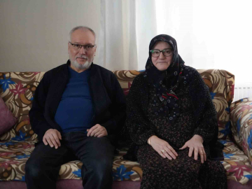 28 Şubat’ta başörtüsü sebebiyle mesleğini bırakmak zorunda kalan emekli öğretmen o karanlık günleri anlattı