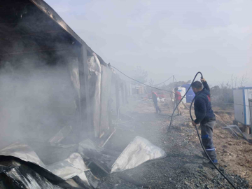 Alacağını alamayan imalatçı konteyneri ateşe verdi
