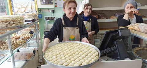 Devrek’in tescilli beyaz baklavası bayram sofralarına hazırlanıyor