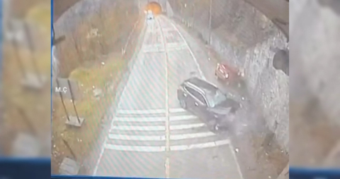 Karabük’teki feci kaza güvenlik kamerasına yansıdı