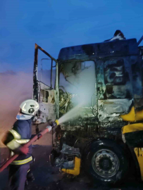 Kastamonu’da alevlere teslim olan seyir kullanılamaz hale geldi