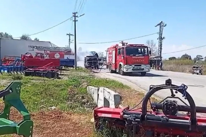 Karton yüklü kamyonet seyir halindeyken yandı
