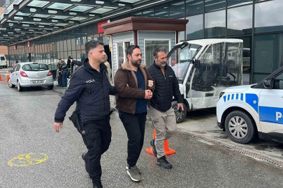 Otobüs durağında uyuşturucu kullanan şüpheli polisten kaçamadı
