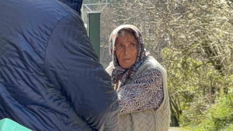 Zihinsel engelli anne ve 2 oğlu ortada kaldı