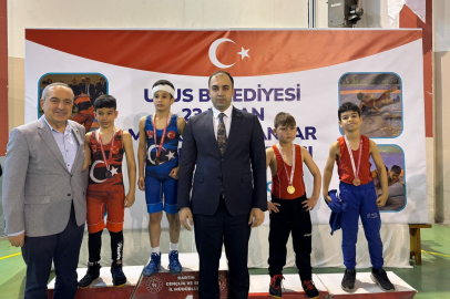 Ulus’ta Bayram Coşkusu: Minik Pehlivanlar Er Meydanına Çıktı!