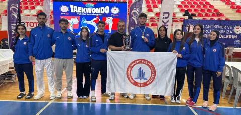 BEUN, Tekvando Şampiyonası’ndan Altın Madalya ve 3’üncülük kupası ile döndü