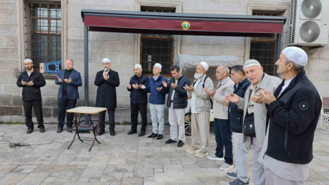 Alaplı’da Hacı Adayları Dualarla Uğurlandı