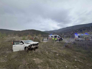 Kastamonu’da su kanalına düşen otomobildeki 4 kişi yaralandı