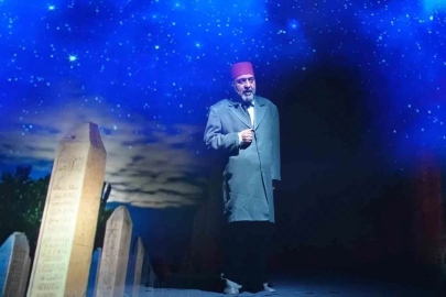 Ünlü tiyatro sanatçısı Ahmet Yenilmez KBÜ’de sahne aldı
