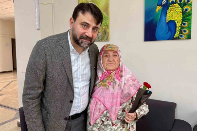 AK Parti heyetinden Anneler Günü’nde huzurevi ziyareti
