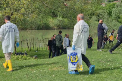 Bartın Irmağı kenarında bir kişi ölü bulundu

