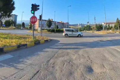Feci kazaların yaşandığı kavşakta kırmızı ışık ihlali kamerada
