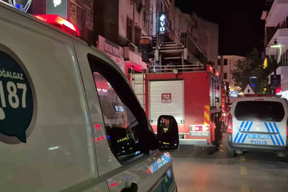 İş hanının tuvaletinde çıkan yangın paniğe neden oldu
