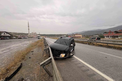 D100’de sağanak yağış çok sayıda kazaya sebep oldu
