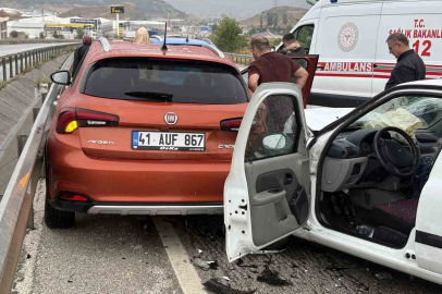 D100’de sağanak trafik kazalarını beraberinde getirdi: Ölü ve yaralılar var
