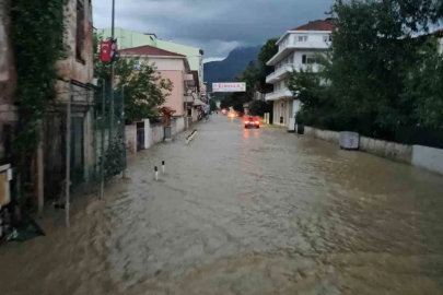 Kastamonu’yu sel vurdu: İş yerleri, evler ve araçlar su altında kaldı
