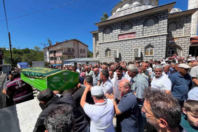 Kazada ölen tır sürücüsü toprağa verildi
