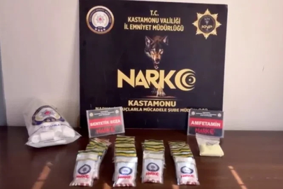 Kastamonu’da bin 699 adet sentetik ecza hapı ile 387 gram amfetamin ele geçirildi
