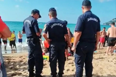 Boğulma tehlikesi geçiren genci ekiplerin müdahalesi kurtardı

