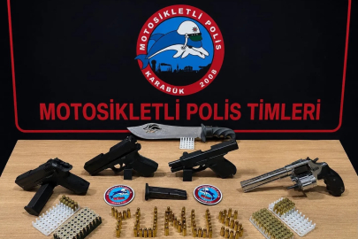 Polisin şüphe üzerine durdurduğu araçtan silah çıktı
