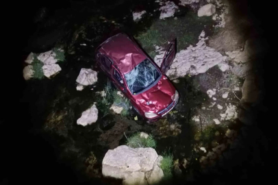 Kastamonu’da otomobil çaya uçtu: 4 yaralı
