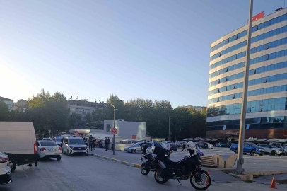 İşten çıkarıldığı gerekçesiyle silah ve bıçakla Kastamonu Belediyesini bastı
