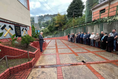 Avni Cinel törenle anıldı
