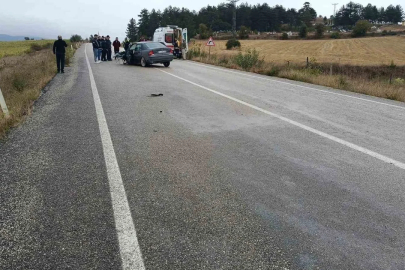Kastamonu’da otomobiller kafa kafaya çarpıştı: 5 yaralı
