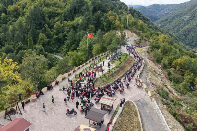 Motosiklet tutkunlarından "İstiklal" sürüşü
