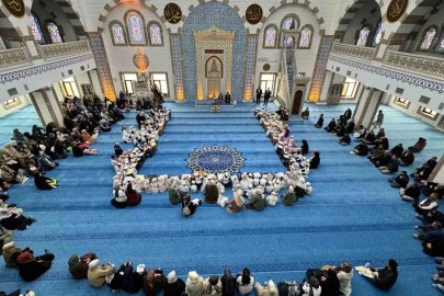 Minik öğrencilerin Kur’an yolculuğu törenle başladı
